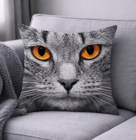 Kussenhoes kattenkop close-up print 45x45 cm | Kussenhoezenwinkel